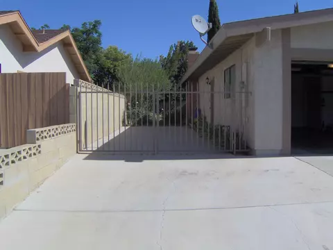 2821 Perfect Pl, Lancaster, CA 93536 photo 5