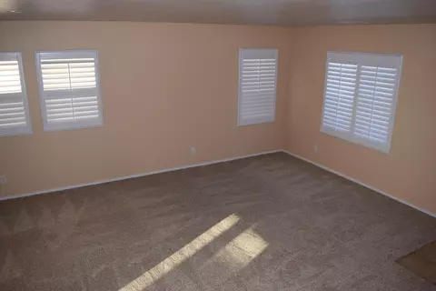 37533 Ruby Red Ln, Palmdale, CA 93551 photo 5