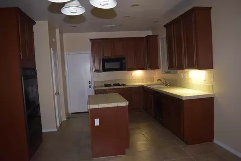 37533 Ruby Red Ln, Palmdale, CA 93551 photo 16