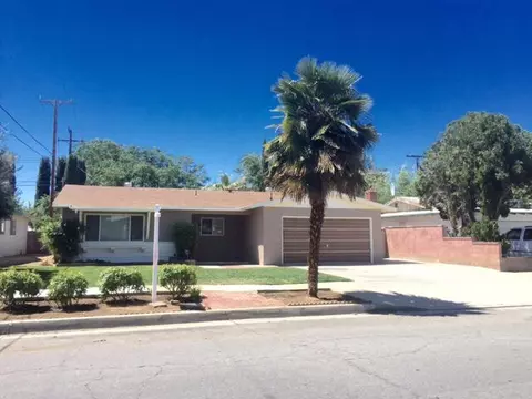 822 Pillsbury St E, Lancaster, CA 93535 photo 2
