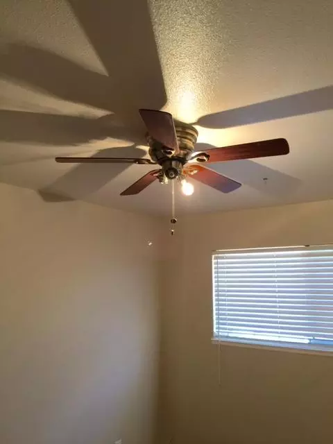 822 Pillsbury St E, Lancaster, CA 93535 photo 16