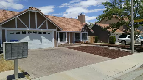 1541 Georgetown Ave, Palmdale, CA 93550 photo 1