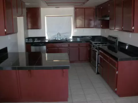 40644 169th St, Lancaster, CA 93535 photo 2