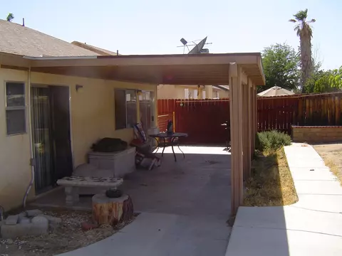3013 Echo Dr, Rosamond, CA 93560 photo 3