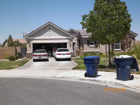 43148 Carpenter Dr, Lancaster, CA 93535 photo 2