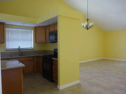 36914 Doheny Ln, Palmdale, CA 93552 photo 4