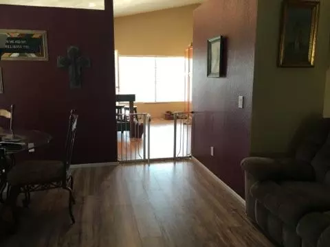 43507 Alep St, Lancaster, CA 93536 photo 2