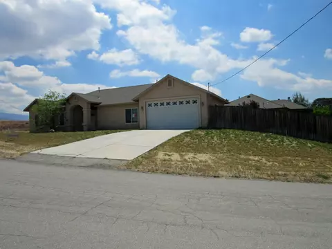 19601 Meadows Rd, Tehachapi, CA 93561 photo 2