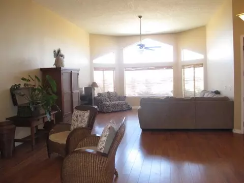 6930 Mesquite Rd, Phelan, CA 92371 photo 8