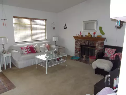 1021 Lightcap St, Lancaster, CA 93535 photo 4