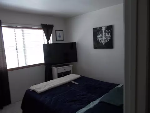 1021 Lightcap St, Lancaster, CA 93535 photo 13