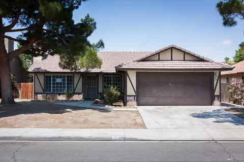 43853 30th St E, Lancaster, CA 93535 photo 1