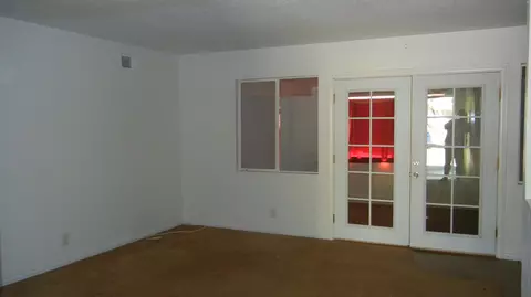 45528 6th St E, Lancaster, CA 93535 photo 2