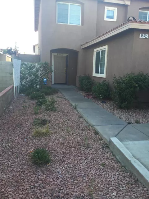 45565 Robinson Dr, Lancaster, CA 93535 photo 6