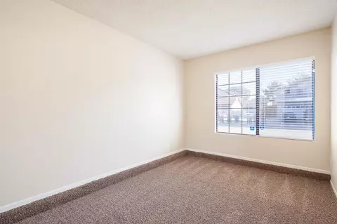 646 Jackman St E, Lancaster, CA 93535 photo 10