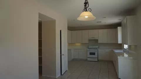 2124 Benfar Dr, Lancaster, CA 93535 photo 6