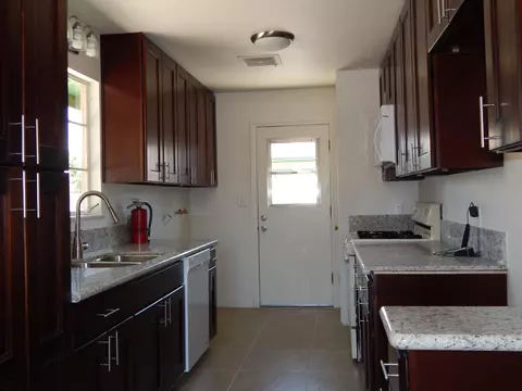38714 36th St E, Palmdale, CA 93550 photo 6