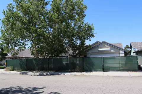 835 Avenue J6 E, Lancaster, CA 93535 photo 2