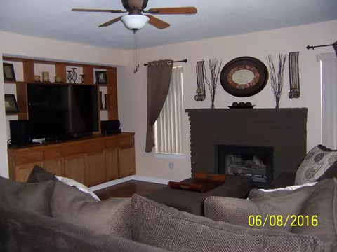 43423 Carpenter Dr, Lancaster, CA 93535 photo 12
