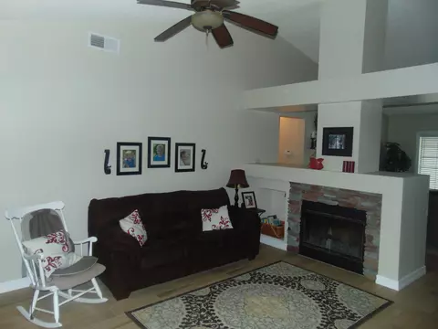44203 Halcom Ave, Lancaster, CA 93536 photo 11
