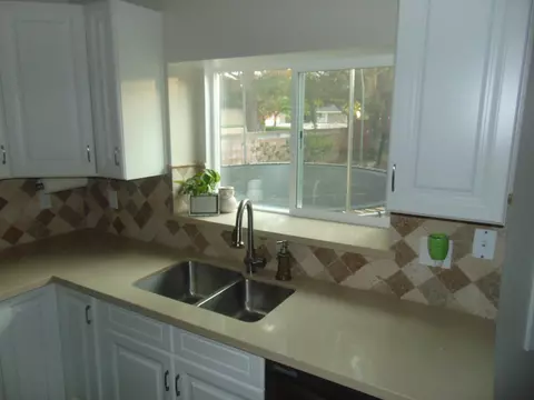 44203 Halcom Ave, Lancaster, CA 93536 photo 10