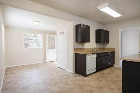 610 Ovingston St E, Lancaster, CA 93535 photo 7