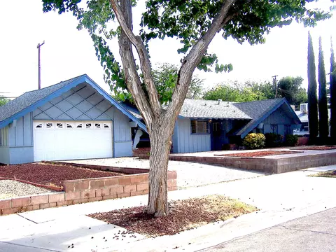 1146 Avenue J4 E, Lancaster, CA 93535 photo 1