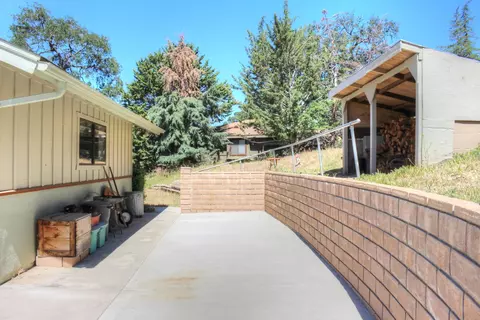 24370 Willow Pass Dr, Tehachapi, CA 93561 photo 4