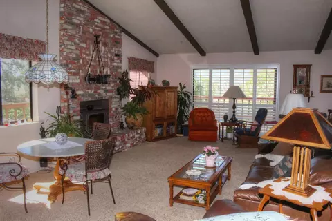 24370 Willow Pass Dr, Tehachapi, CA 93561 photo 7
