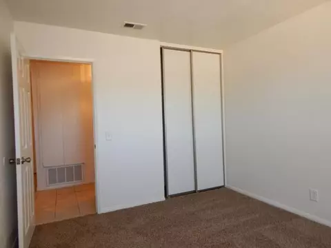 40539 166th St E, Lake Los Angeles, CA 93535 photo 14