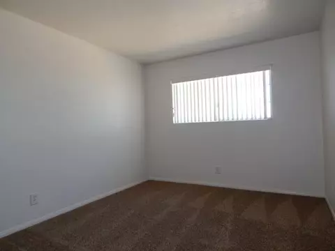 40539 166th St E, Lake Los Angeles, CA 93535 photo 13