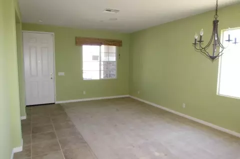 8808 Mora Ct, Lancaster, CA 93536 photo 4