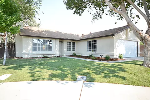 45403 Bison Cir, Lancaster, CA 93535 photo 1