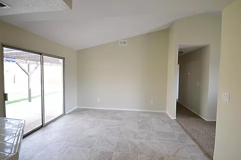 45403 Bison Cir, Lancaster, CA 93535 photo 4