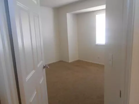 4911 Halen St, Palmdale, CA 93552 photo 5