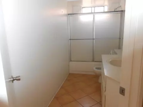 4911 Halen St, Palmdale, CA 93552 photo 4