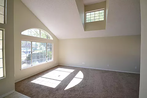 43705 16th St, Lancaster, CA 93535 photo 3