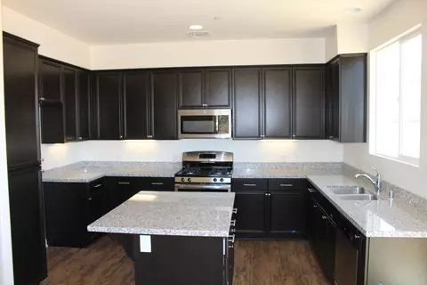 1302 Arabella, Tehachapi, CA 93561 photo 3