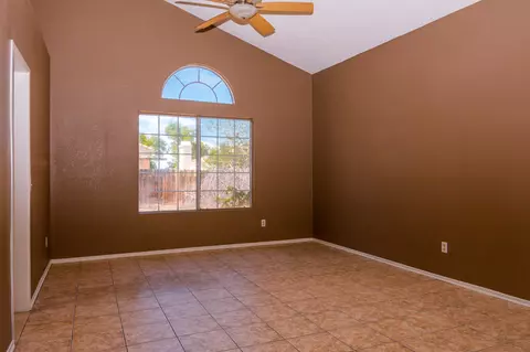 1113 Kildare St E, Lancaster, CA 93535 photo 5