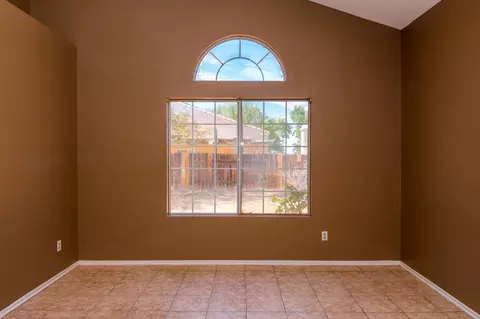 1113 Kildare St E, Lancaster, CA 93535 photo 6