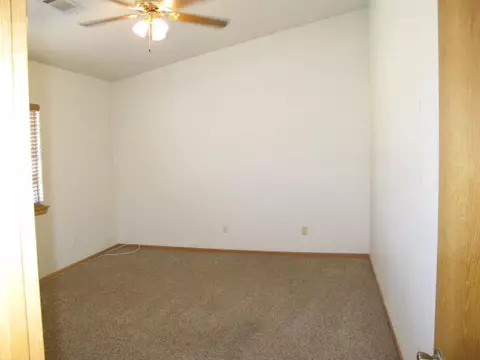 11960 Middleton Rd, Phelan, CA 92371 photo 15