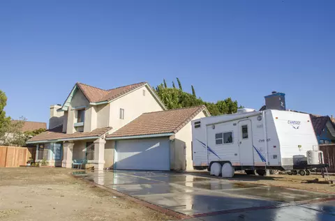 37228 Bunker Ct, Palmdale, CA 93550 photo 2