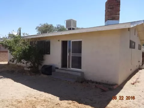 44457 2nd St E, Lancaster, CA 93535 photo 2