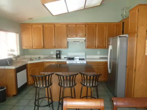 4098 Avenue R6 E, Palmdale, CA 93552 photo 3