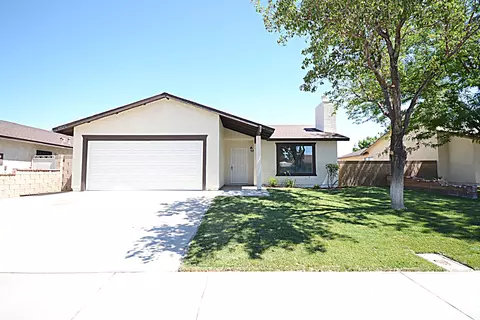 1025 Herzel Ave, Lancaster, CA 93535 photo 1