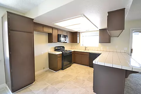 1025 Herzel Ave, Lancaster, CA 93535 photo 6