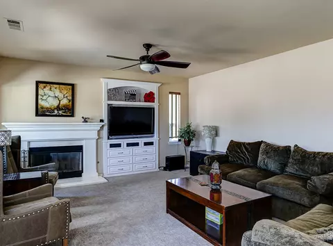 44451 Chaparral Dr, Lancaster, CA 93536 photo 7