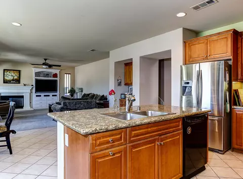 44451 Chaparral Dr, Lancaster, CA 93536 photo 11