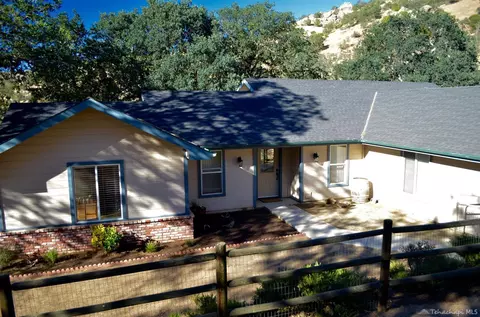 30401 Drake Ct, Tehachapi, CA 93561 photo 1