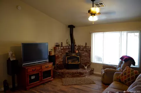 30401 Drake Ct, Tehachapi, CA 93561 photo 11